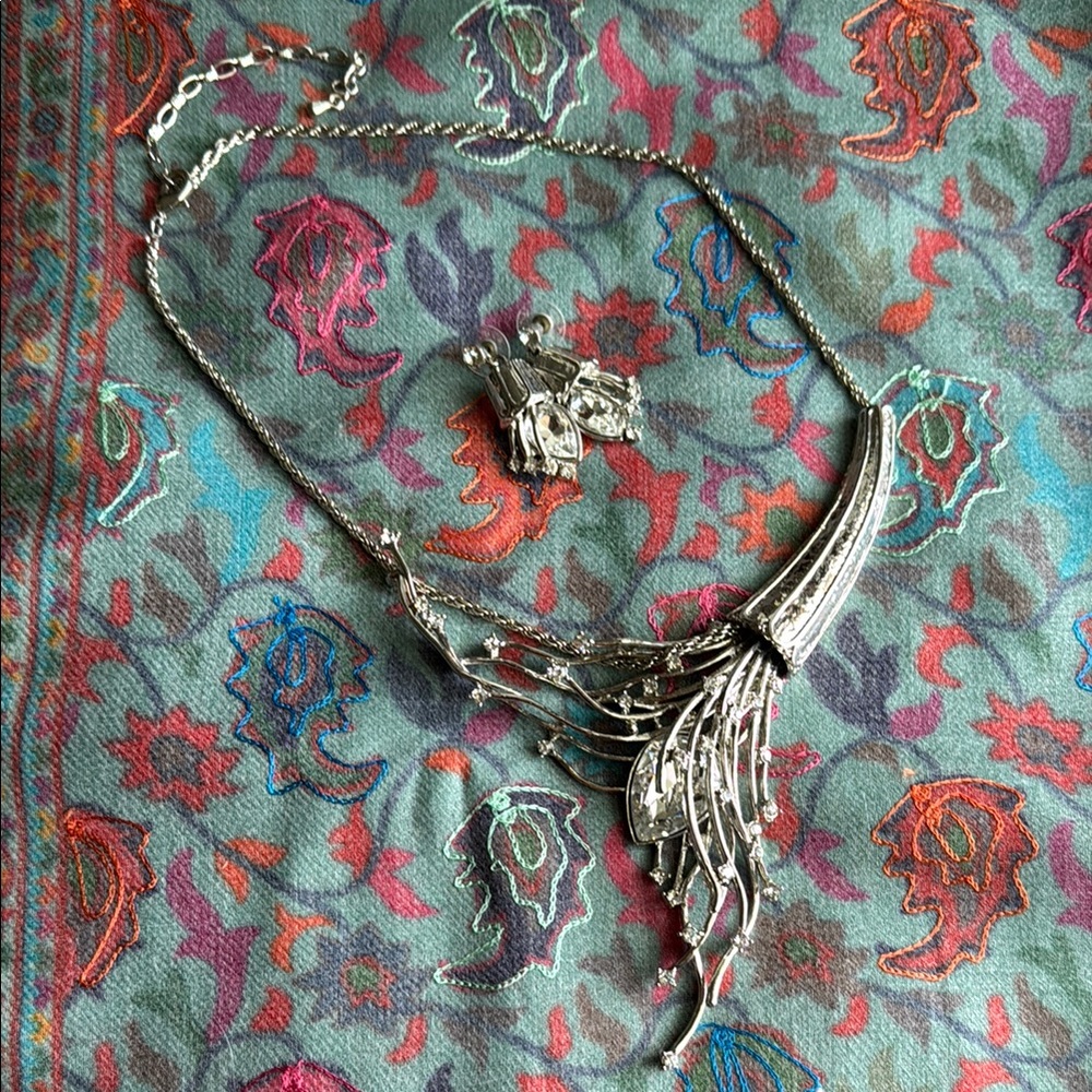 Elegant Silver Necklace with Matching Earrings